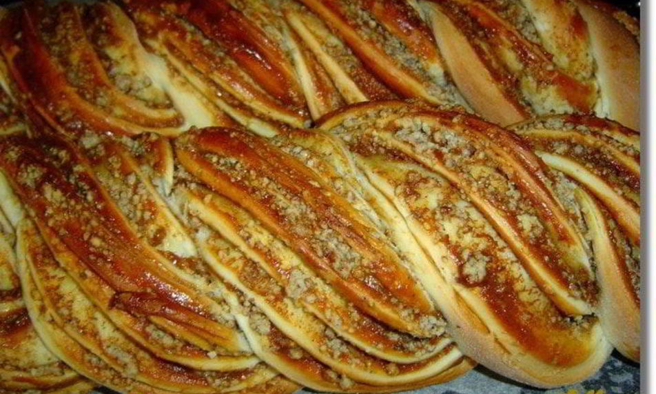 Рецепт сдобный рулет из холодного дрожжевого теста