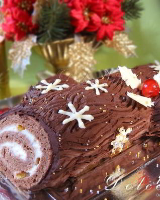 Шоколадный рулет Рождественское полено