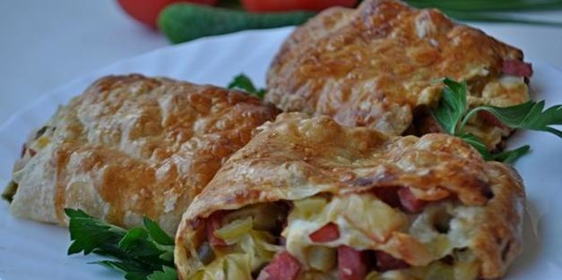 слоеный рулет с ветчиной и сыром