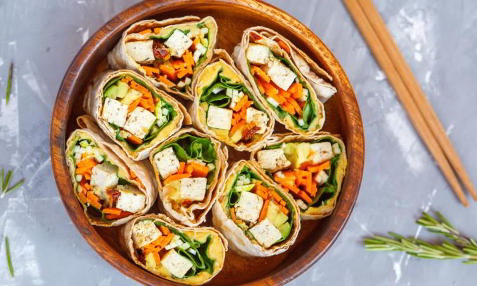 Рецепт вегетарианские рулетики гриль с тофу и овощами