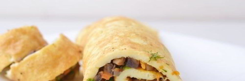 Яичный рулет с грибами