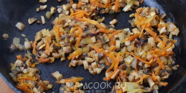 яичный рулет с грибами