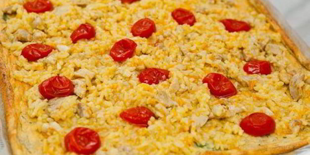 яичный рулет с курицей и рисом