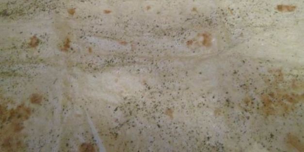 запеченные рулеты с семгой из лаваша