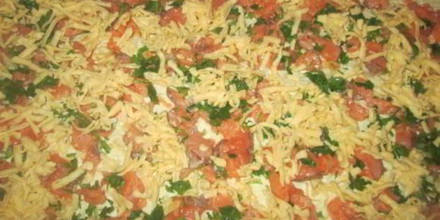 запеченные рулеты с семгой из лаваша