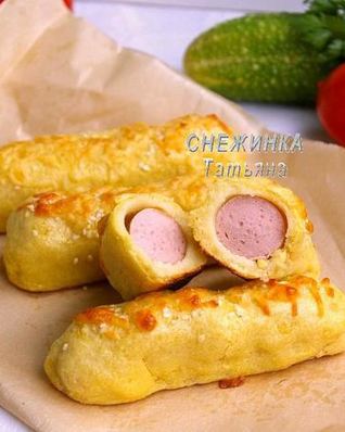 Сосиски, запеченные в картофельном тесте
