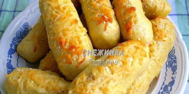 сосиски, запеченные в картофельном тесте