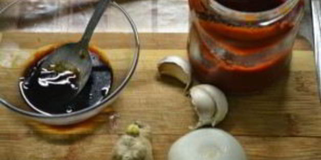 свиные ребрышки с баклажанами