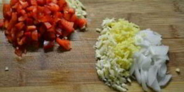 свиные ребрышки с баклажанами