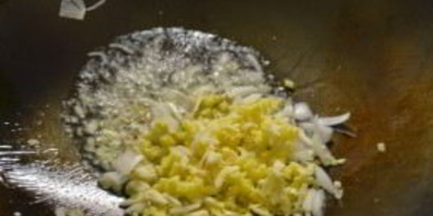 свиные ребрышки с баклажанами