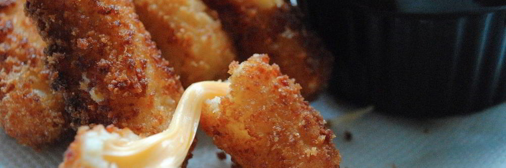 Сырные палочки в кляре