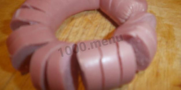 цветочек из сосиски с яйцом