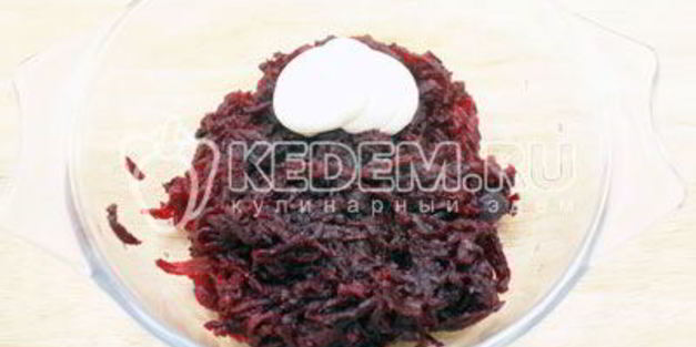 волованы со свеклой и сельдью