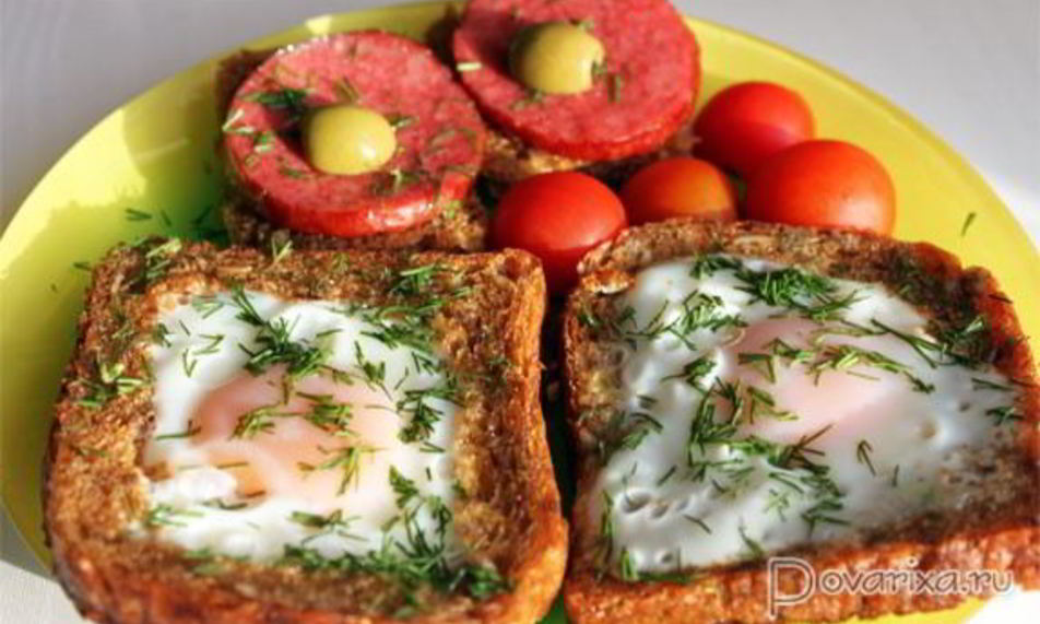 Рецепт яйца, жаренные в хлебе