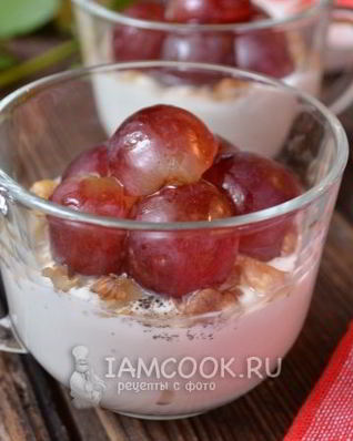 Закуска из козьего сыра с виноградом