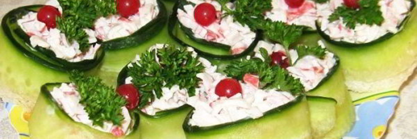 Закуска из крабового мяса с огурцом
