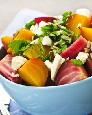 Закуска из свеклы с карамелизованным луком и фетой