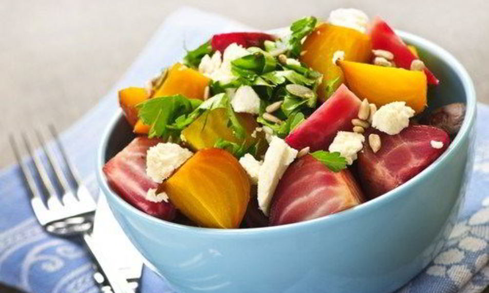 Рецепт закуска из свеклы с карамелизованным луком и фетой