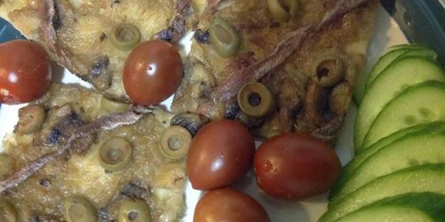 закуска с оливками и анчоусами