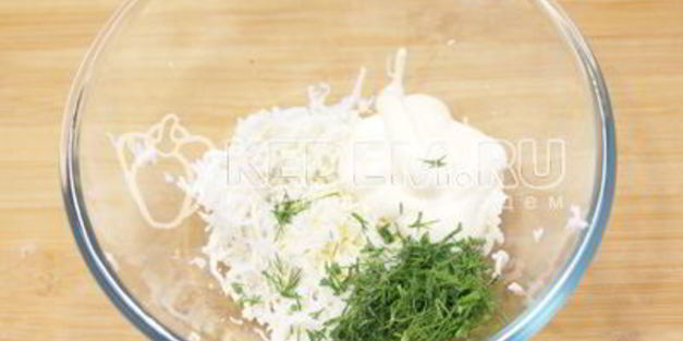 закуска шпрота в новогодней шубе